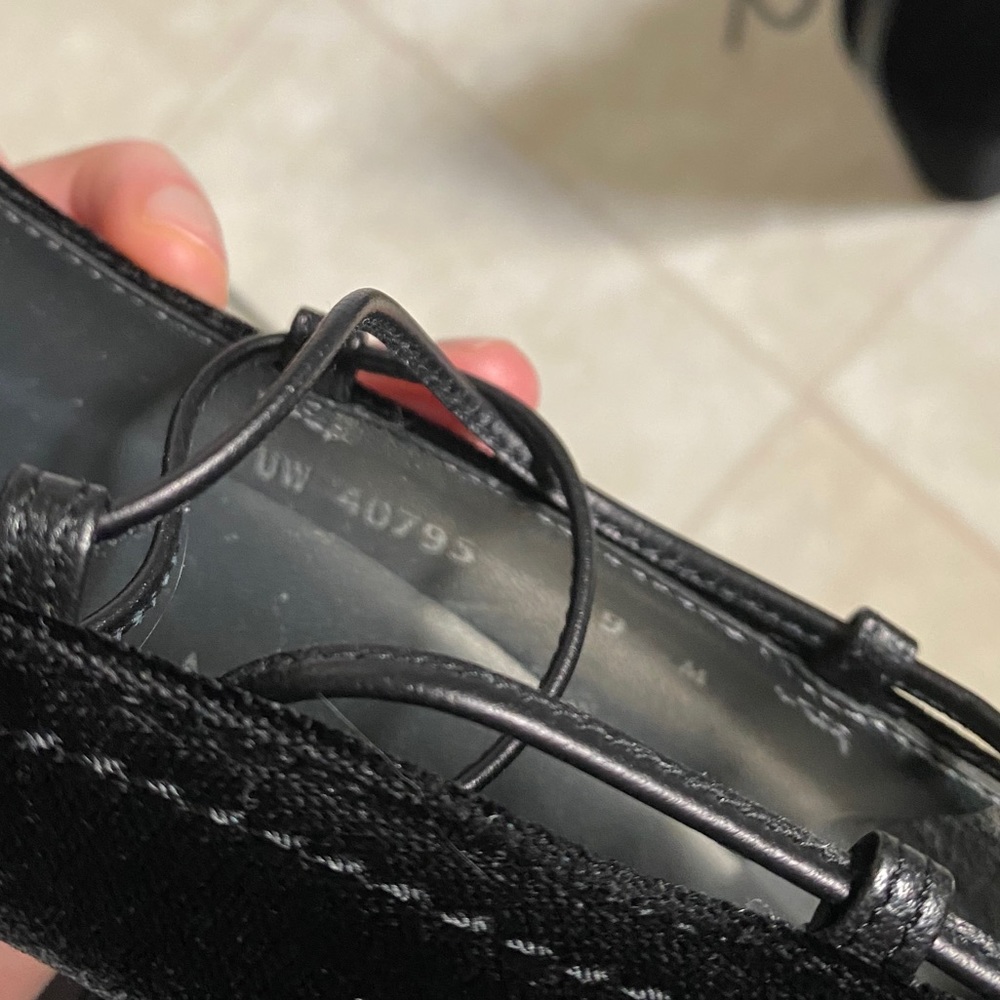 ❌SOLD❌ Stuart Weitzman Cordon Velvet Black Block Heels - Picture 5 of 6